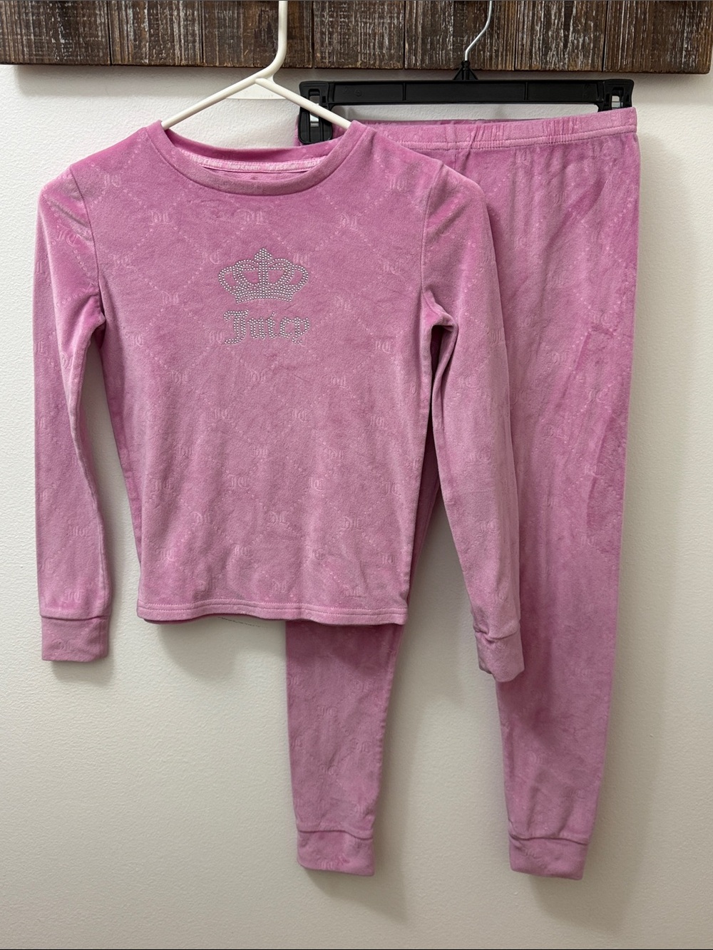 Juicy Couture Girls' Pink Velour Crown Logo Pajama Set